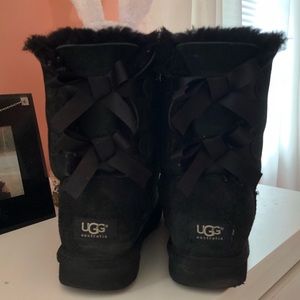 Short Black bailey-bow UGG boots